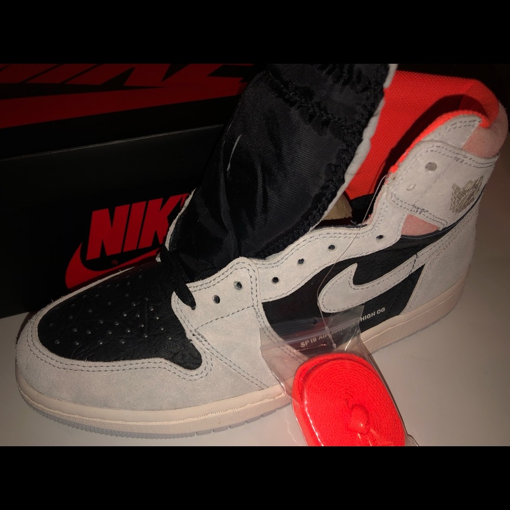 Hyper crimson neutral grey Jordan 1 size 11